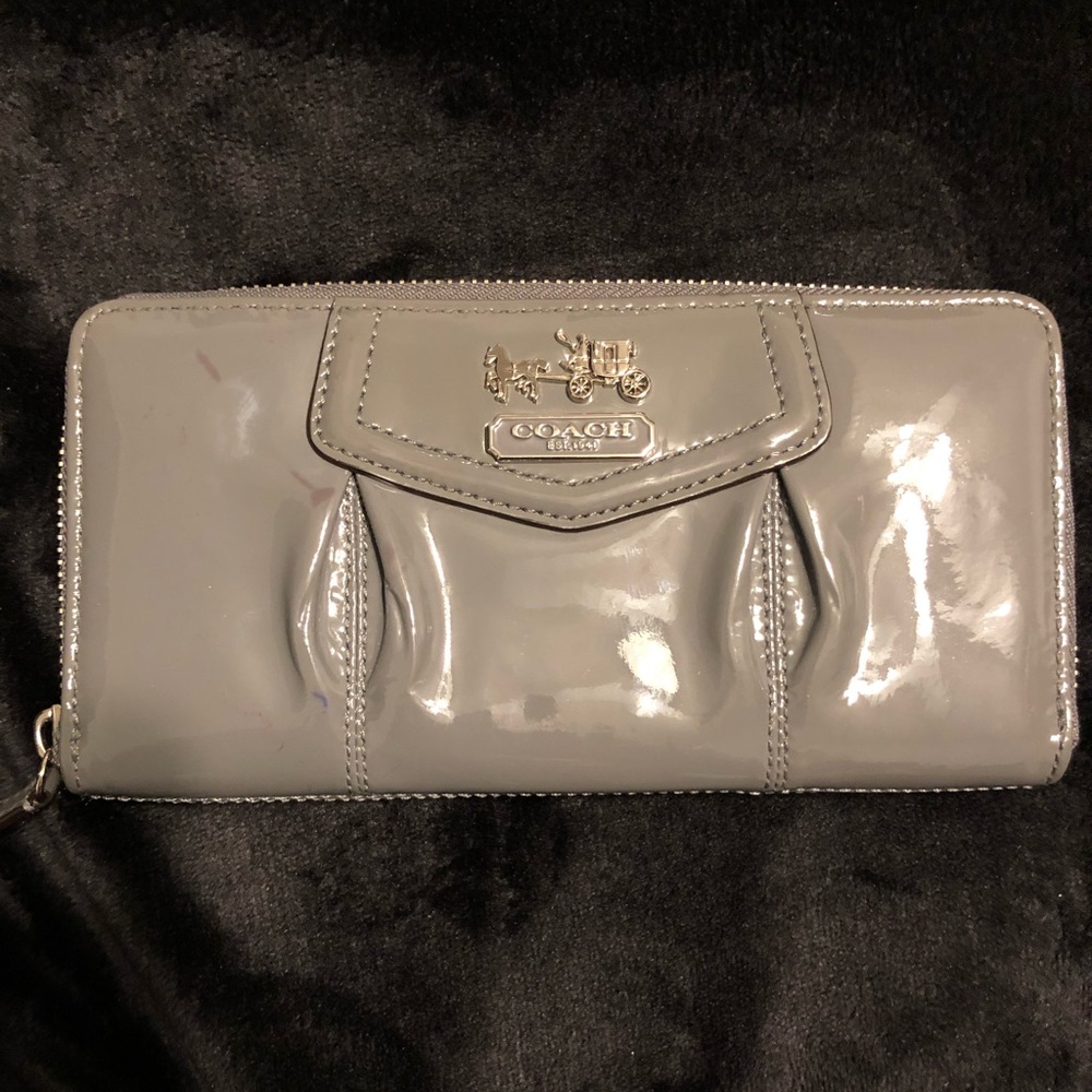 Coach Zipper Wallet